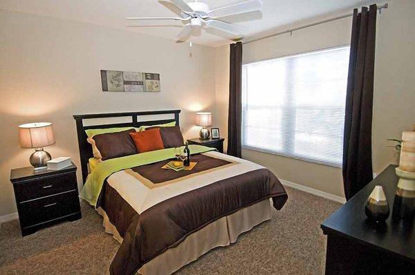 Cross Creek Apartments