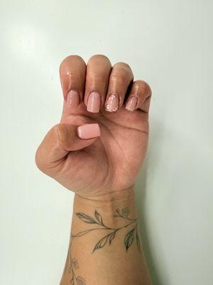 Simple but yet so cute! Beautiful nails done by Thuan