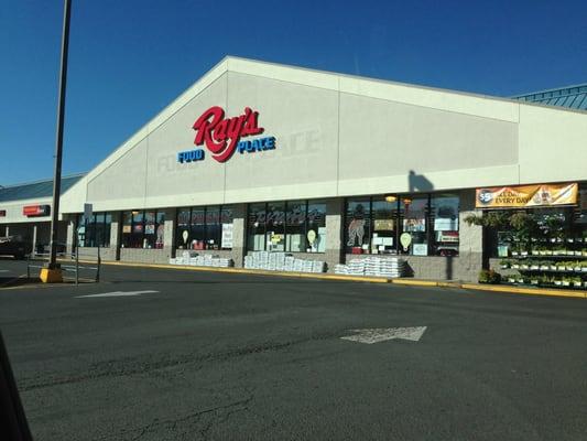 Really large Rays Food Place!