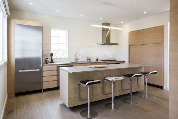 Rivercrest Drive Kitchen