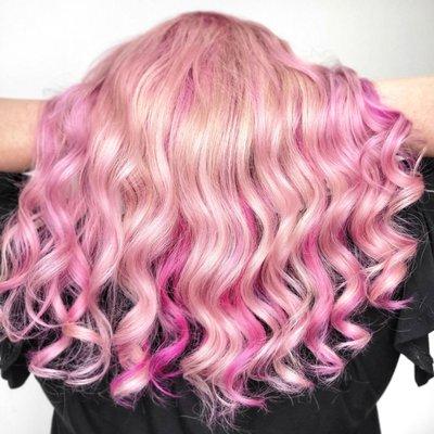 Pinkkkkkk is my favorite crayons