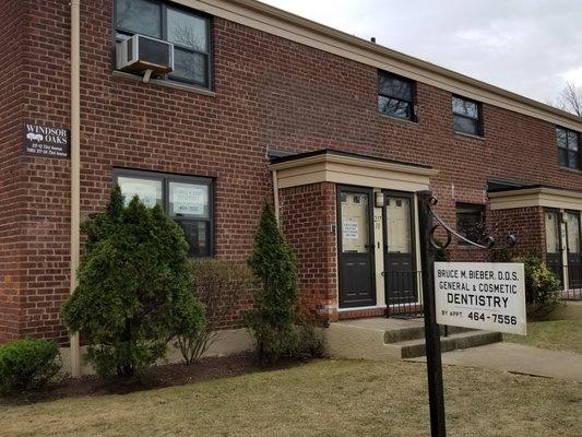 Quiet Private Bayside Queens Neighborhood with Plenty of Free Parking 24/7