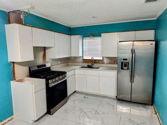 Jr's Custom Cabinets