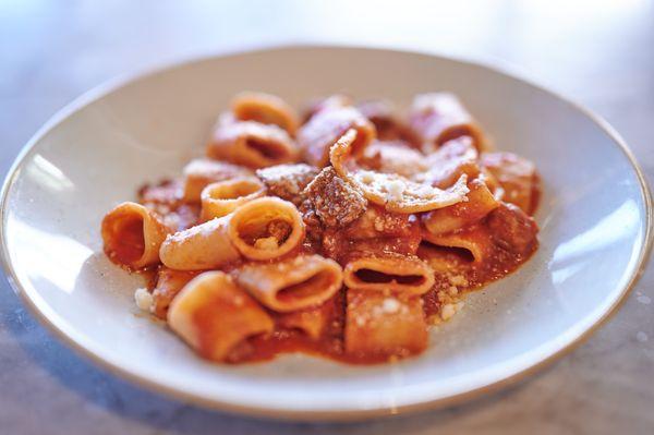 Mezzi Paccheri al Ragu Napoletano