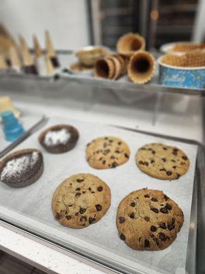 Stella's Ice Cream - State Street