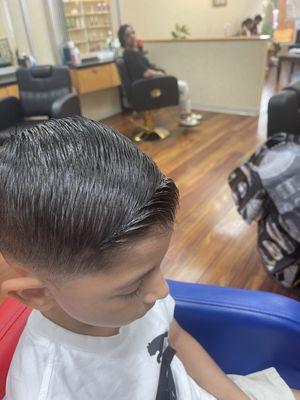 Men's women's and kids haircut, color, waxing, facial, threading