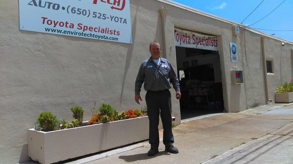 Auto Repair & Service Mechanic
Toyota Tune-Up
Car Repair Near Me
Toyota Repair Near Me
Lexus Repair near me