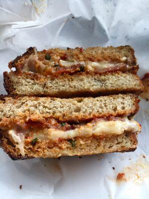 Grilled cheese with bacon and tomato jam