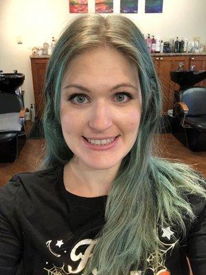 G's Studio East HairDesign