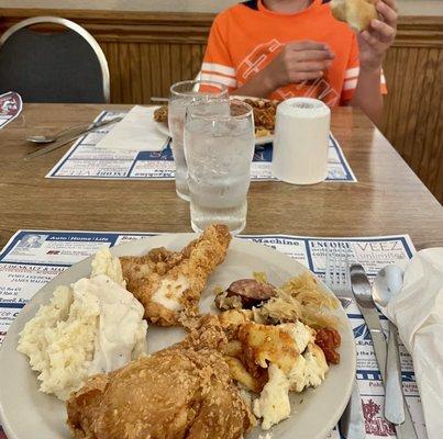 Meridy's Restaurant & Lounge