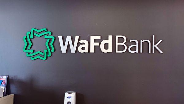 Photo of the WaFd Bank Branch location in La Grande, Oregon. Located at 1503 Washington Avenue, La Grande, Oregon 97850.