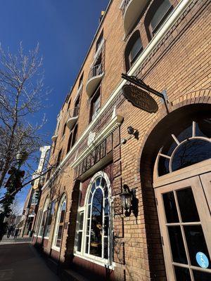 Monte Vista Cocktail Lounge