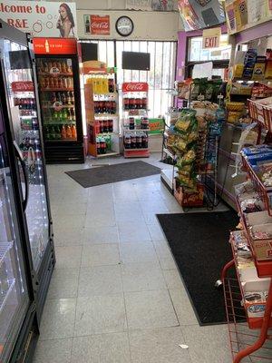 R & E Grocery