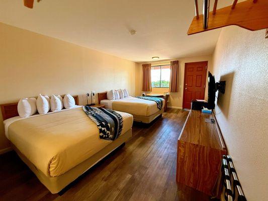 The Cliff Dwellers Restaurant