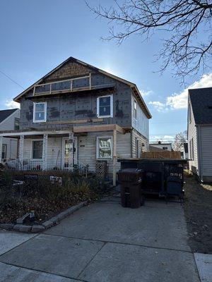 Leos Construction & Remodeling