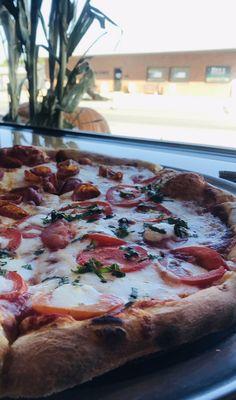 Mama Tig's Wood Fired Pizza