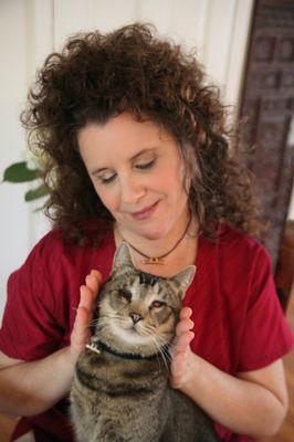 Reiki healing for Chicu -- beloved feline companion and longtime mascot of American Reiki Academy. Reiki can support animals on all levels.