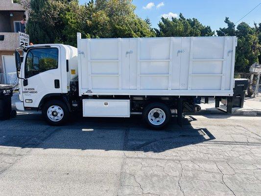 Menendez Roofing Waste Hauling And Demolition Debris Removal