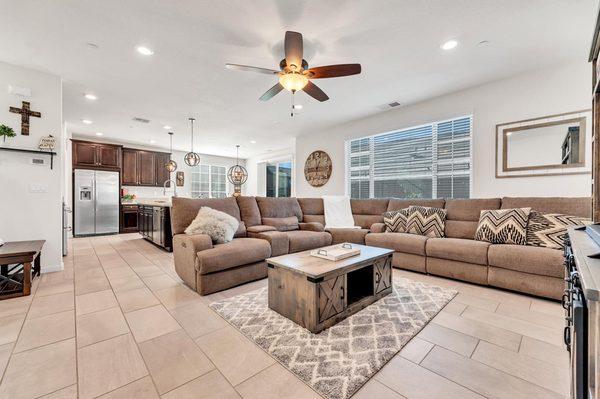 Tyeisha Barlow - Waterman Real Estate