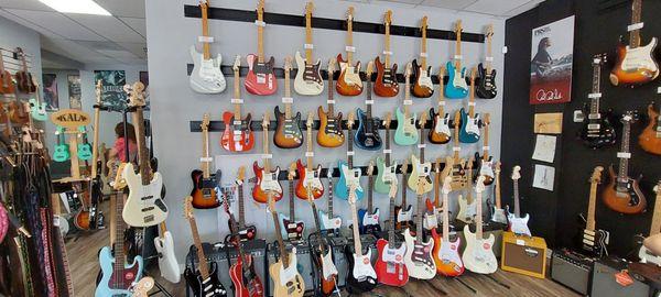 R & R Guitars