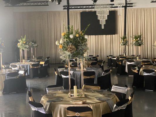 Si quieres comida también se pude con un poco más de extra todo ahúmenla según la cantidad y vel gusto