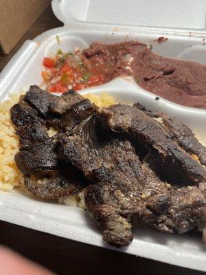 Here is My Medium rare carne asada, mejor dicho, Carne Quemada Don't recommend