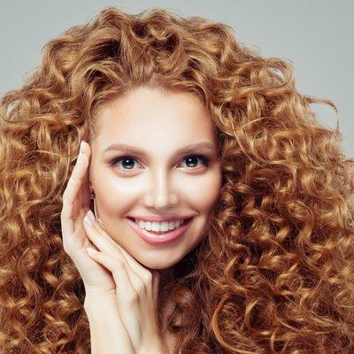 Want a cut that fits your texture and face without losing length? Want to control your frizz, curl pattern and hydration?