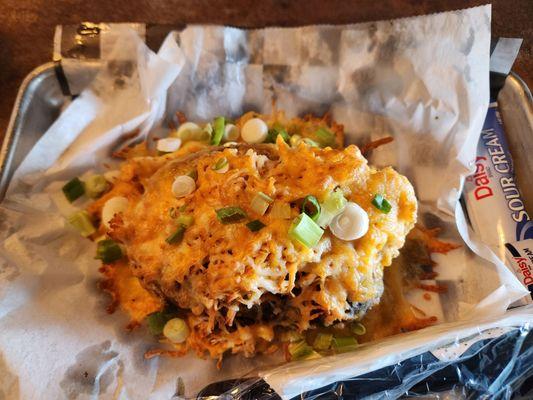 Baked potato with chicken