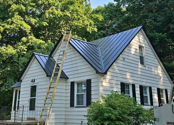 metal roofing project in traverse city, mi
