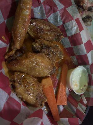 Buntsy's Neighborhood Food and Drink