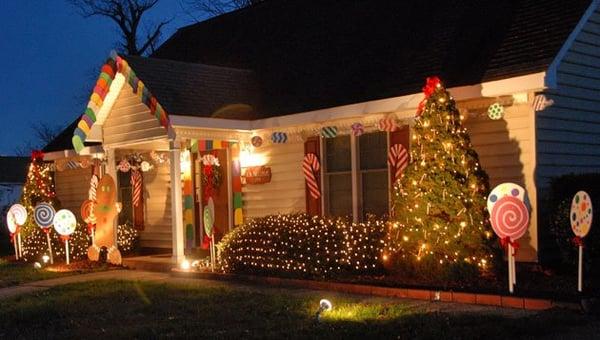 Here's to the winners! Kathleen Hall, CPA, PC, just won the Urbanna Holiday Decorating contest again.