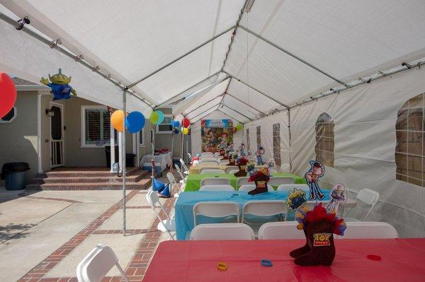 Great job for my sons 1st birthday. These guys are the best.