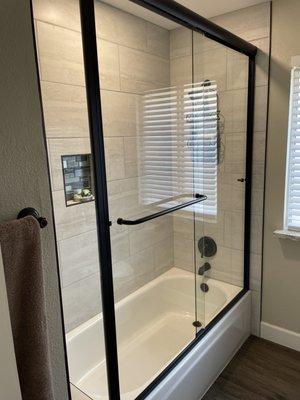 Madera Glass & Mirror