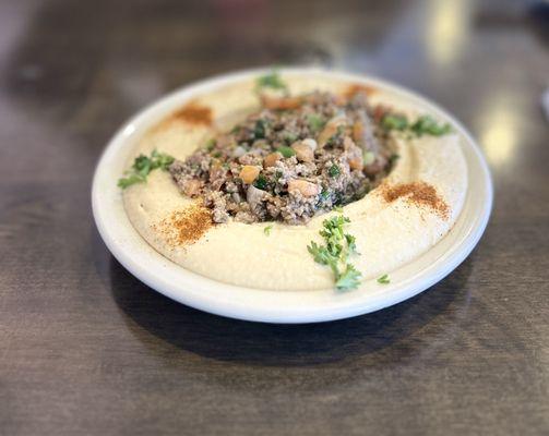 Hummus with Meat