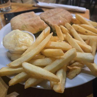 Cougar Dave's Food & Spirits