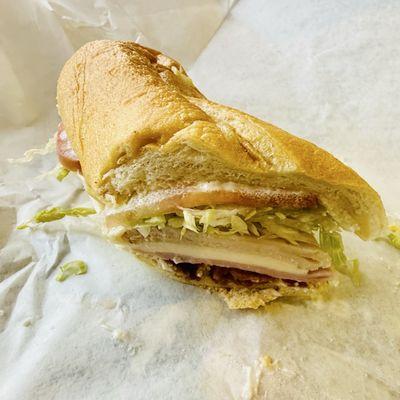 Mike's Pizza Deli Station