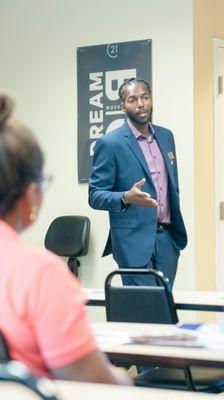 David Powell - Vylla Home