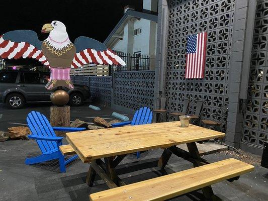 Lots of nooks to sit and eat