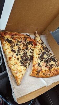 Mushroom pizza