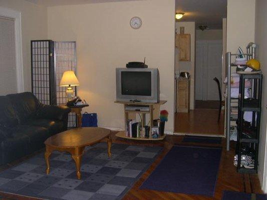 Kew Gardens Crash Pad