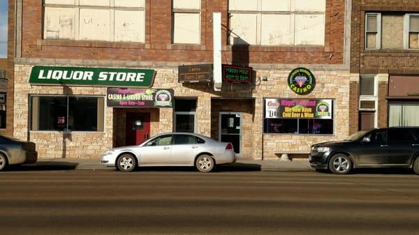 Lucky Lil's Casino and Liquor Store