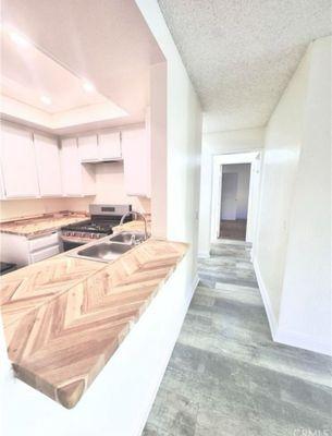 FOR SALE 315k Unit A208 SCHEDULE AN OPEN HOUSE TODAY WITH FOUNDATION REALTY 562.234.4169