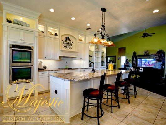 Custom Kitchen Design and Cabinerty
www.MajesticCustomWoodworks.com
#kitchenideas #kitchencabinets #cabinetry #customcabinety
