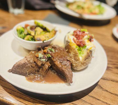 8oz. Boneless Braised Short Ribs