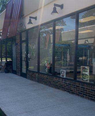 Located in the heart of Merriman Mall. Fit Bites is tucked away in the middle of the strip.