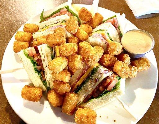 Houndstooth Public House