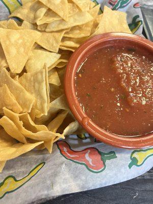 Chips and salsa appetizer