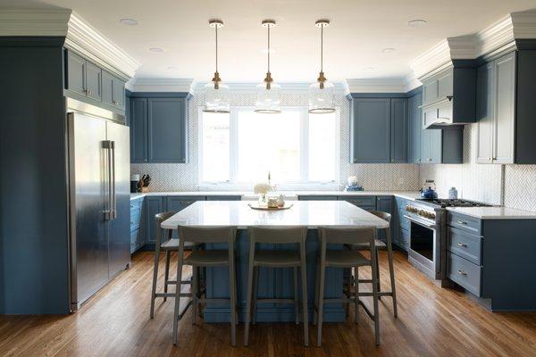 Kitchens Baths & Closets