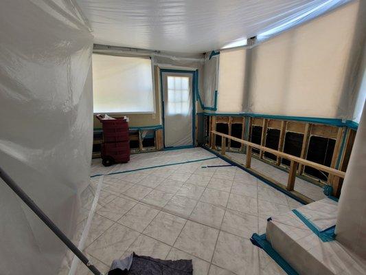 Full containment setup.