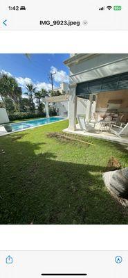 We install artificial grass on dirt patios or on concrete floors, roofs, walls, fences and around swimming pools.